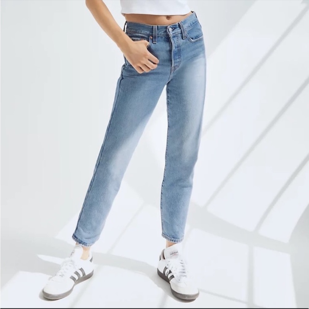 Levi's Women's High Rise Jeans - Light Blue - Picture 1 of 8